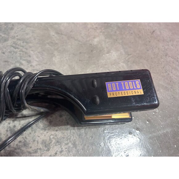 Hot Tools Professional Crimper Gold Collection 2 Inches Curling Iron 10 Heat Set - Picture 4 of 9